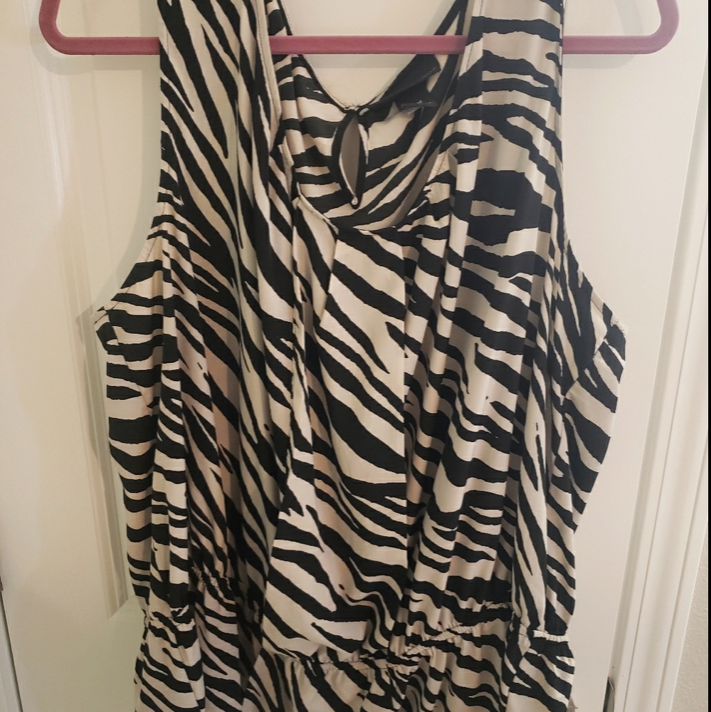 Black and white dressy blouse